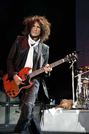 Speaking with ... Joe Perry 